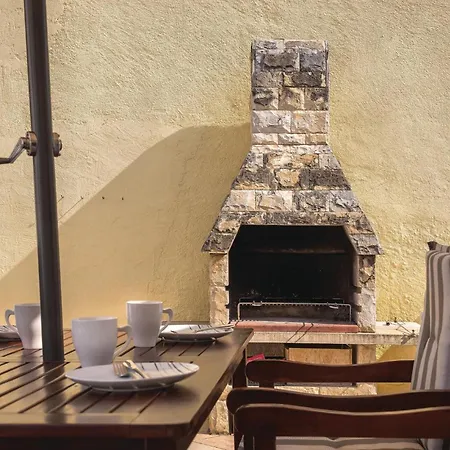 Vakantiehuis In With Kitchen Vodice